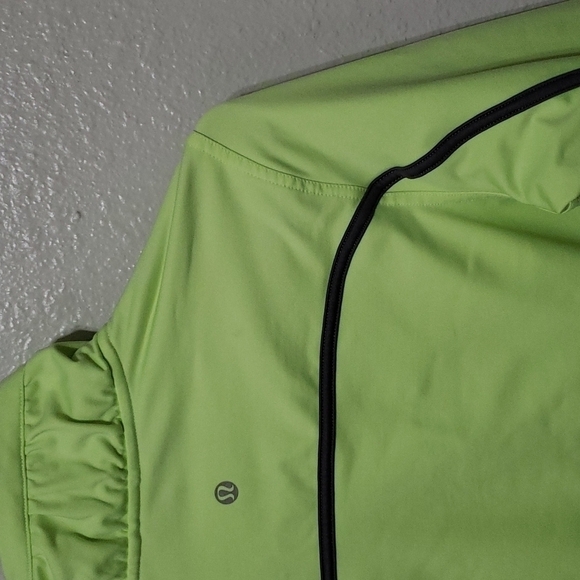LULULEMON lime-green Neon Jacket, Size 4 - Picture 13 of 13